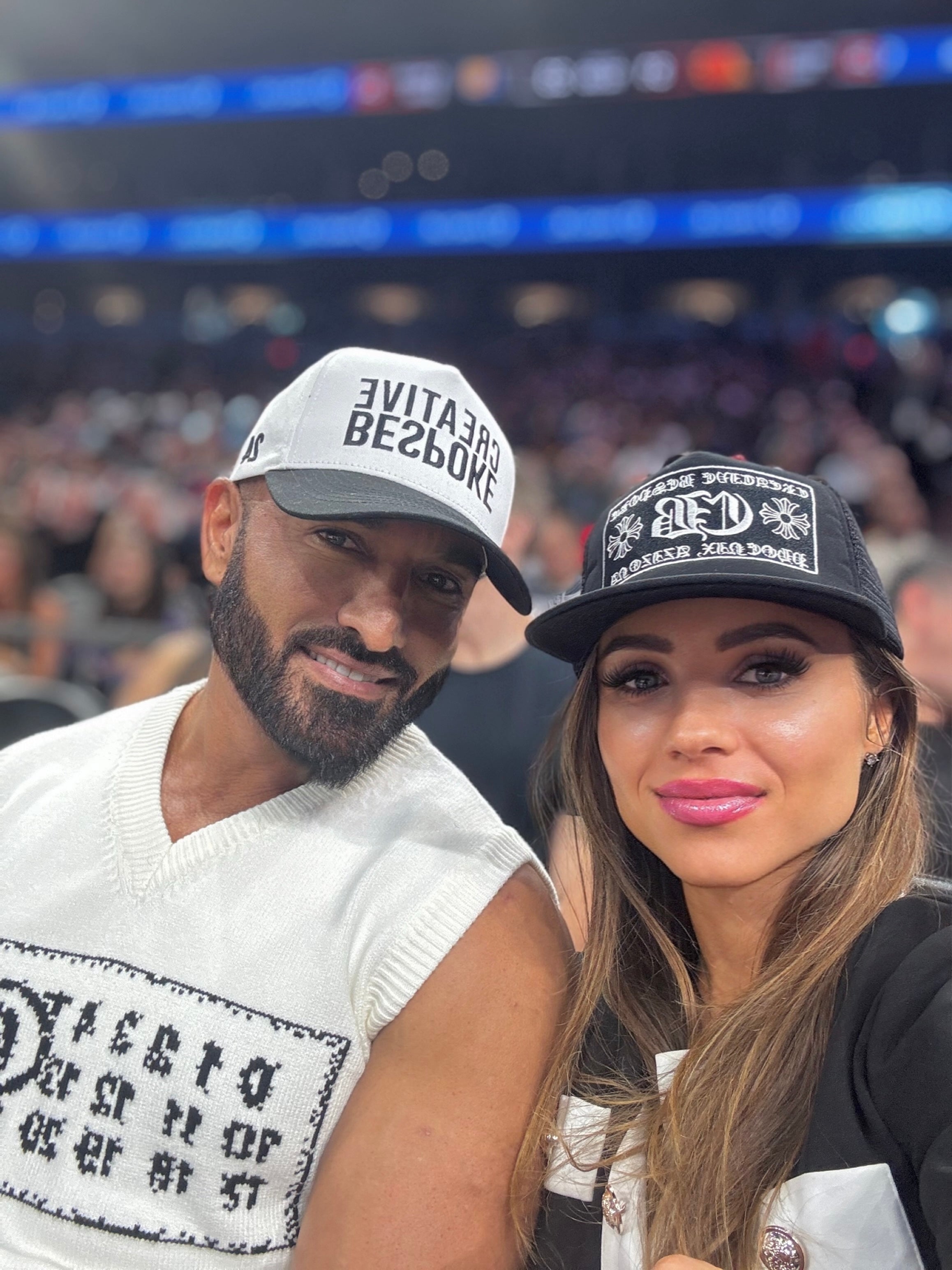 CB adjustable snapback with Lip embroidery  - Women & Youth